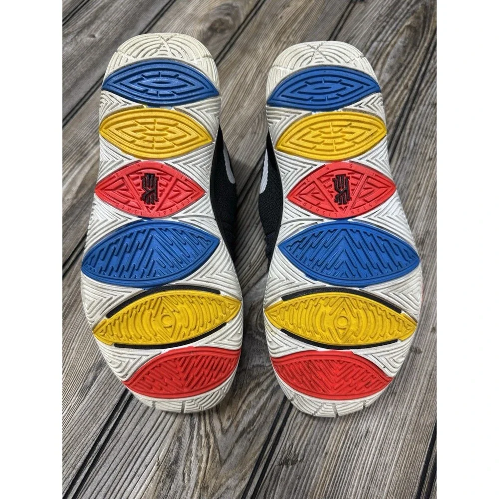 Nike Youth Size 3Y Kyrie Irving 5 Friends AQ2456-006 Multicolor